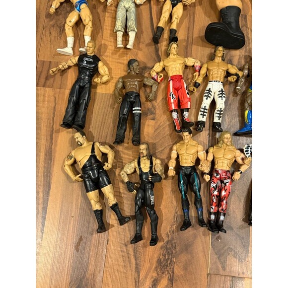 WWE wrestling lot of 34 action figures - Picture 2 of 12